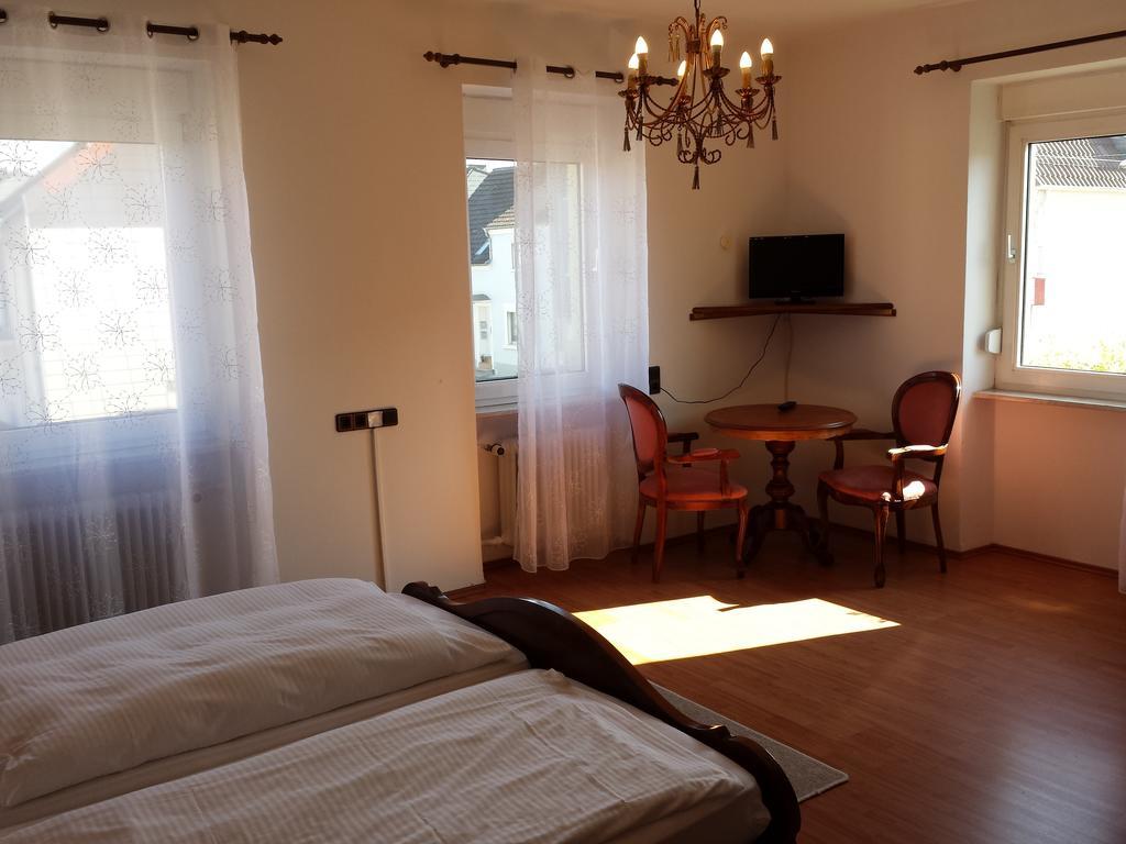 Hotel Dorfschenke Pirmasens Phòng bức ảnh